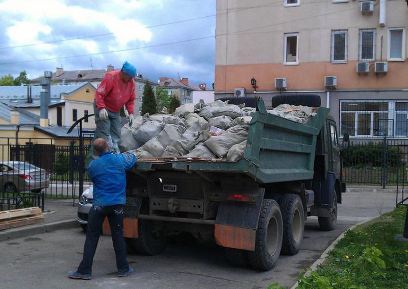 Вывоз мусора из новостройки в Омске – ПроМусор, контейнеры, уборка и грузчики от 2177 руб