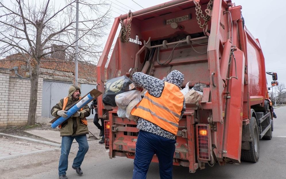 Срочный вывоз мусора в Омске в октябре