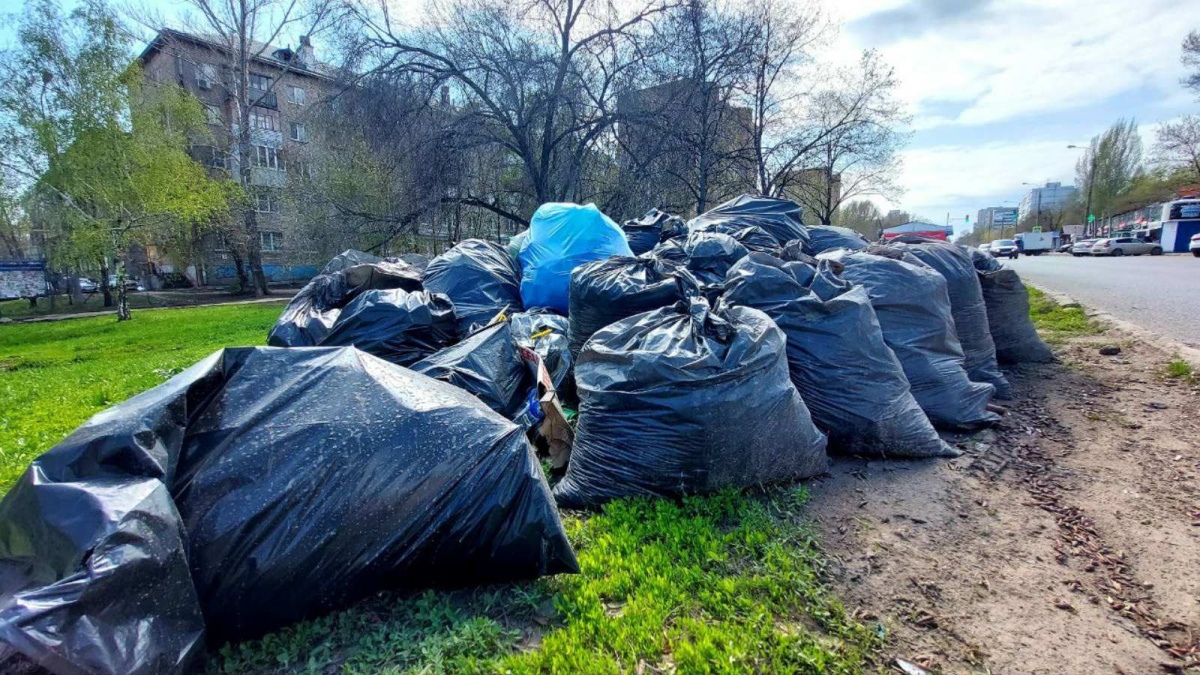 Вывоз и утилизация мусора после субботника в Омске в октябре