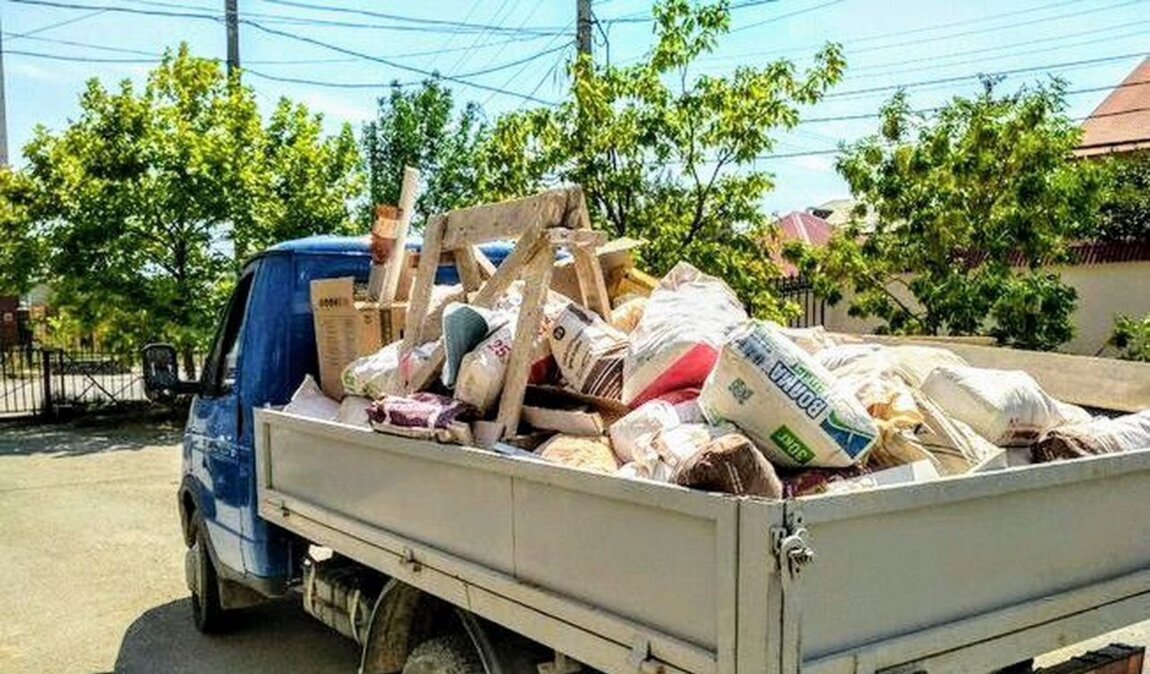 Вывоз мусора Газелью в Омске в октябре