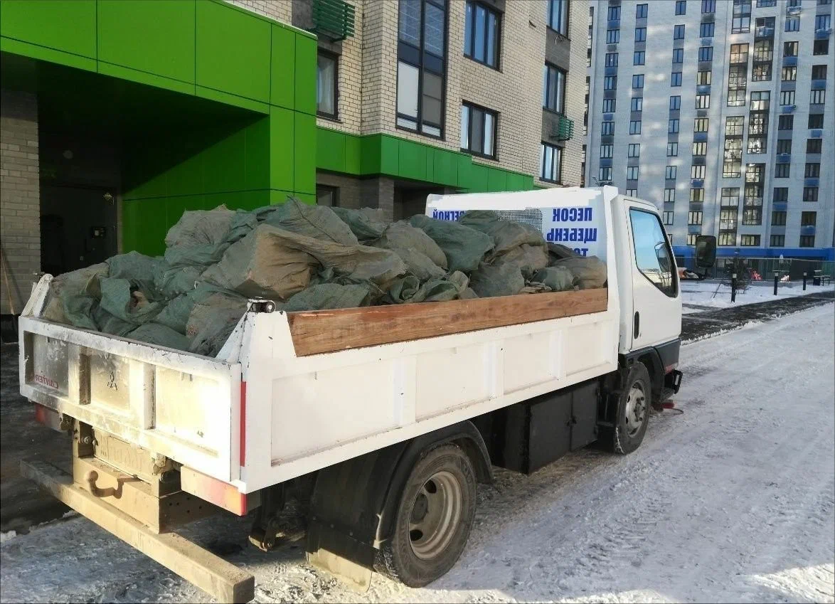 Вывоз мусора грузовым фургоном 3 тонны в Омске — цена от 1400 руб., ПроМусор