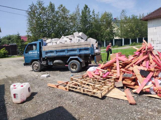 Вывоз мусора с чердака в Омске в октябре