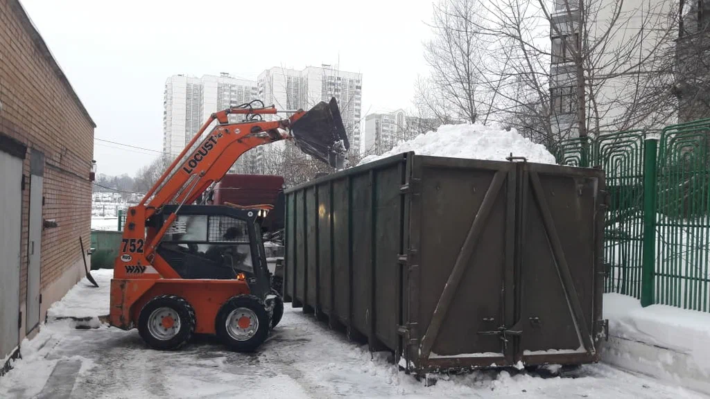 Вывоз снега контейнерами в Омске — цена от 3318 руб., заказать контейнер для снега в ПроМусор